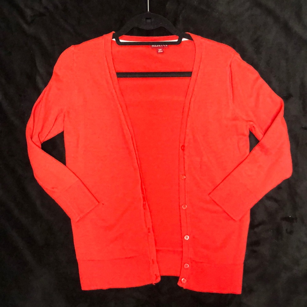 Red 3/4 sleeve cardigan